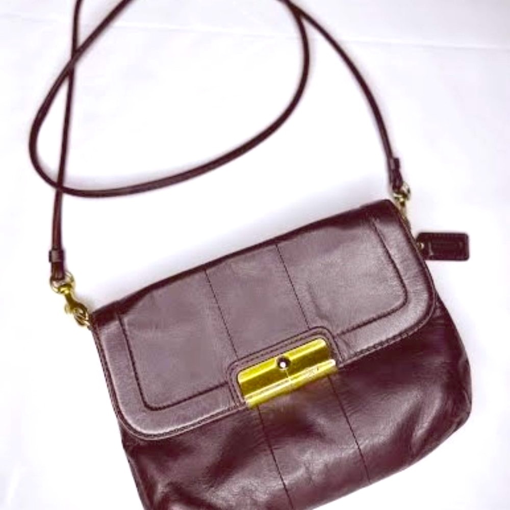 Coach. Burgundy Leather. Crossbody Purse.